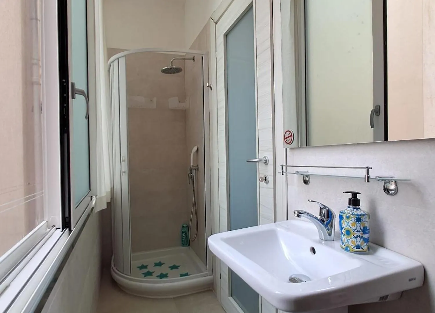 ゲストハウス Camera Alghero Centro